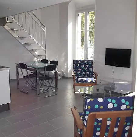 Square Victoria 아파트 *